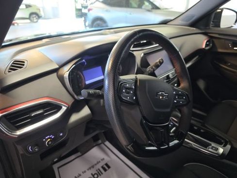 Used 2022 Chevrolet TrailBlazer RS w/ Sun and Liftgate Package AWD/4WD image 10