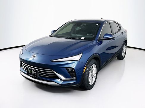 Used 2025 Buick Envista Preferred w/ Advanced Safety Package image 3