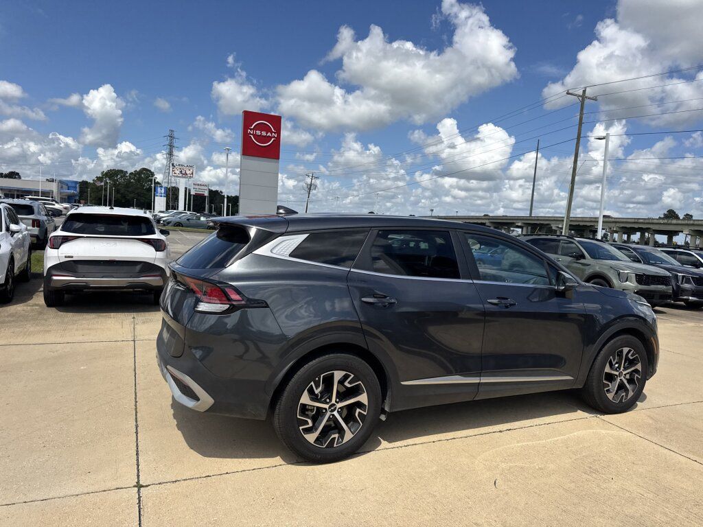 Certified 2024 Kia Sportage EX FWD image 15
