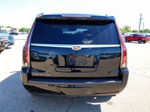 Used 2019 Cadillac Escalade Luxury AWD/4WD image 4