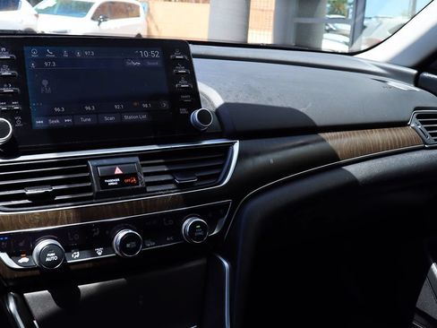 Used 2018 Honda Accord Touring image 43
