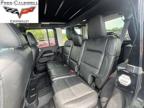 Used 2021 Jeep Wrangler Unlimited Sahara AWD/4WD image 30