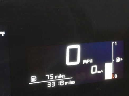 Certified 2025 Nissan Kicks SV AWD/4WD image 3