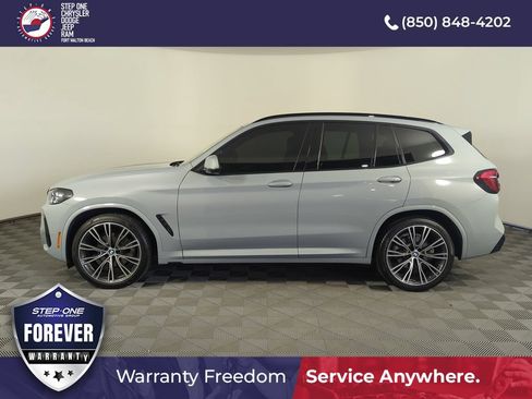 Used 2024 BMW X3 sDrive30i w/ Premium Package RWD image 3