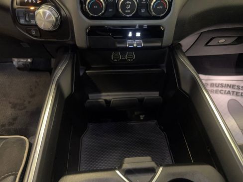 Used 2024 RAM 1500 Laramie AWD/4WD image 14