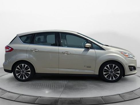 Used 2017 Ford C-MAX Energi Titanium FWD image 6
