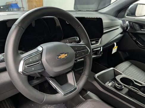 New 2027 Chevrolet Equinox LT FWD image 16