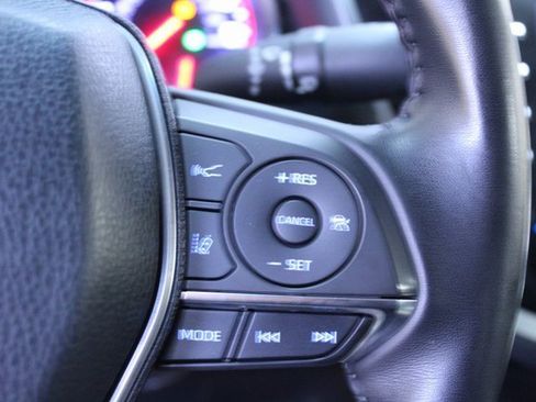 Used 2018 Toyota Camry XSE image 15