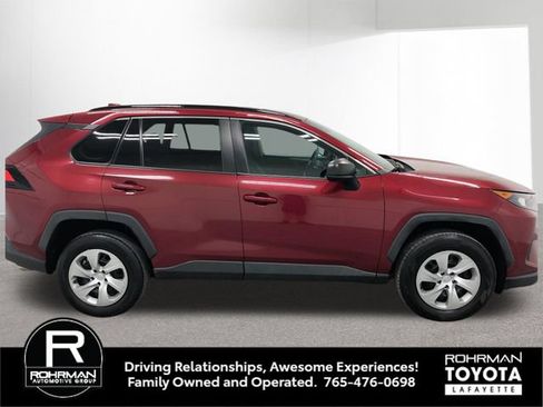 Used 2020 Toyota RAV4 LE AWD/4WD image 8