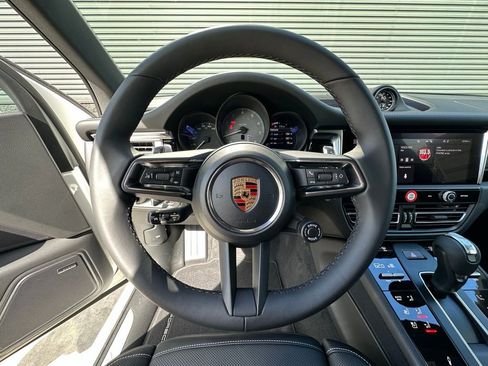 Used 2026 Porsche Macan S AWD/4WD image 17