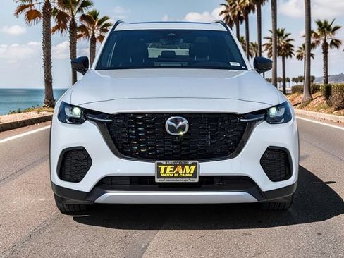 Certified 2025 MAZDA CX-70 Plug-In Hybrid w/ Premium Plus AWD/4WD image 4