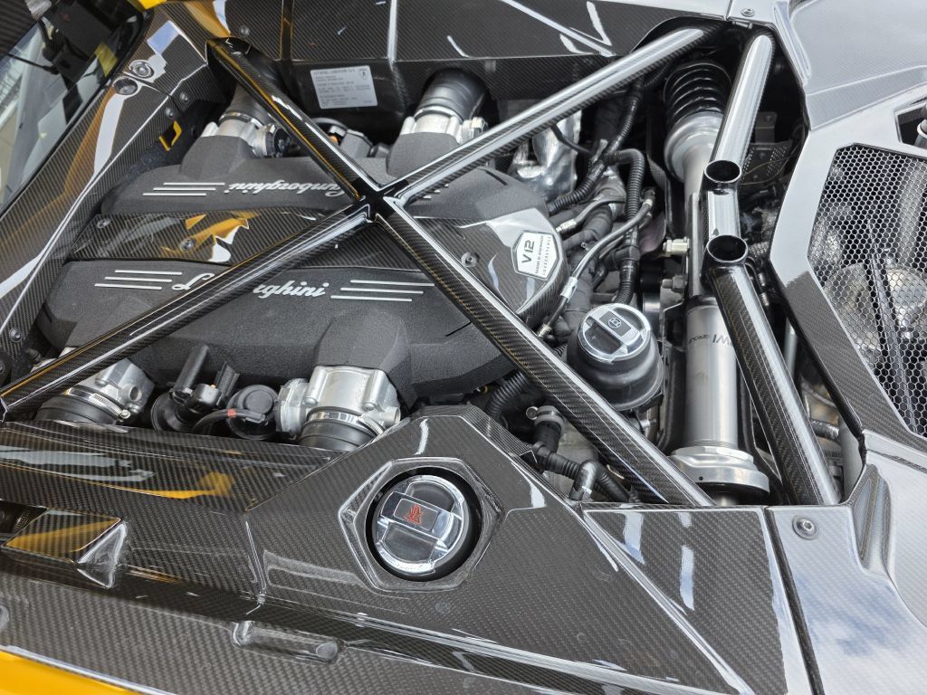 Used 2018 Lamborghini Aventador S AWD/4WD image 36