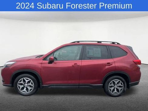 Used 2024 Subaru Forester Premium AWD/4WD image 6