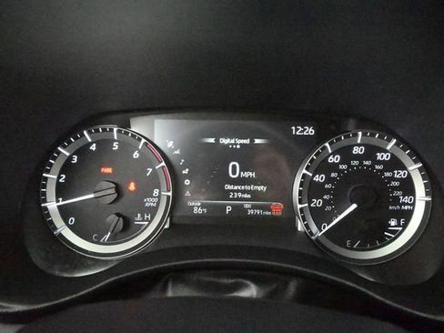 Used 2024 Toyota Highlander LE image 15