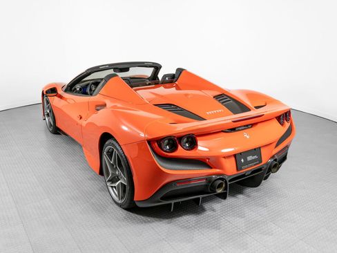 Certified 2021 Ferrari F8 Tributo RWD image 9