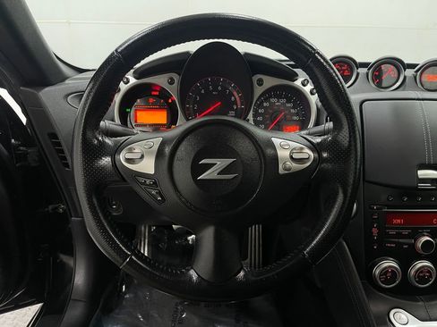 Used 2013 Nissan 370Z Touring image 20