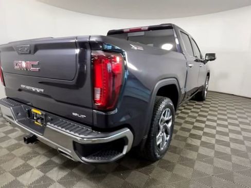 Used 2023 GMC Sierra 1500 SLT w/ SLT Convenience Package AWD/4WD image 5