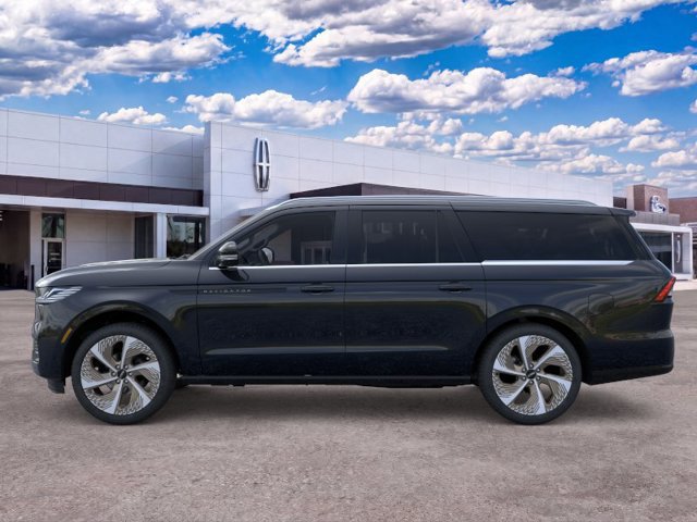 New 2026 Lincoln Navigator L Black Label AWD/4WD image 3