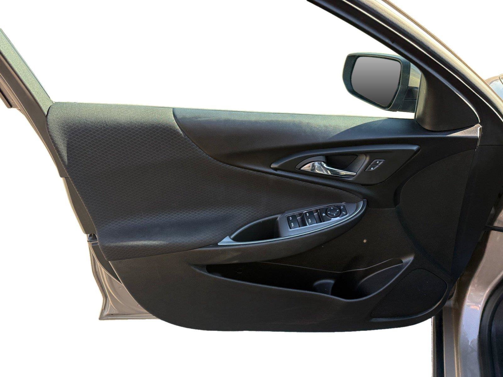 Used 2023 Chevrolet Malibu LT FWD image 9