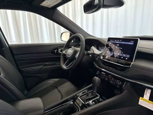 New 2026 Jeep Compass Limited image 27