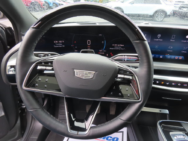Used 2024 Cadillac Lyriq Luxury AWD/4WD image 15