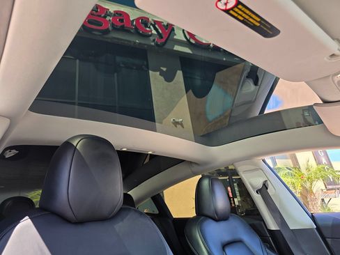 Used 2023 Tesla Model 3 Standard Range RWD image 17