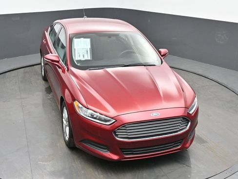 Used 2016 Ford Fusion SE image 45