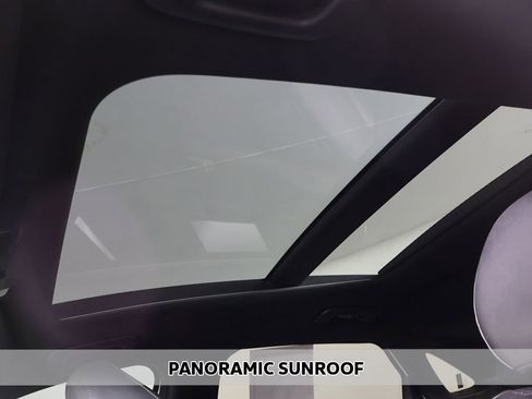 Used 2021 Kia K5 GT-Line w/ GT-Line FWD Premium Package image 3