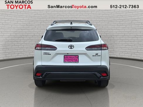 Used 2026 Toyota Corolla Cross SE image 6