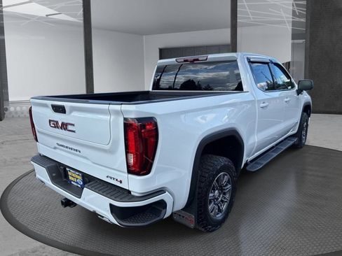 Used 2024 GMC Sierra 1500 AT4 w/ Technology Package AWD/4WD image 5