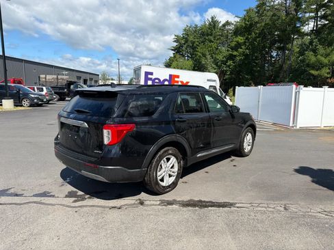 Used 2023 Ford Explorer XLT w/ Equipment Group 202A AWD/4WD image 5