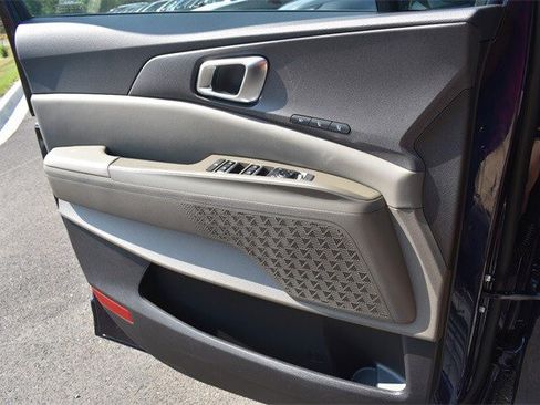 New 2026 Kia Carnival EX image 35