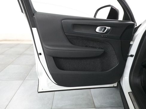 Used 2023 Volvo C40 P8 Recharge Plus AWD/4WD image 23