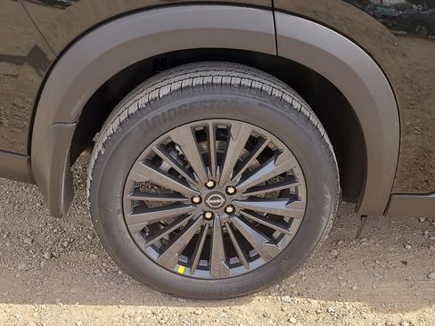 New 2026 Nissan Pathfinder SL image 6