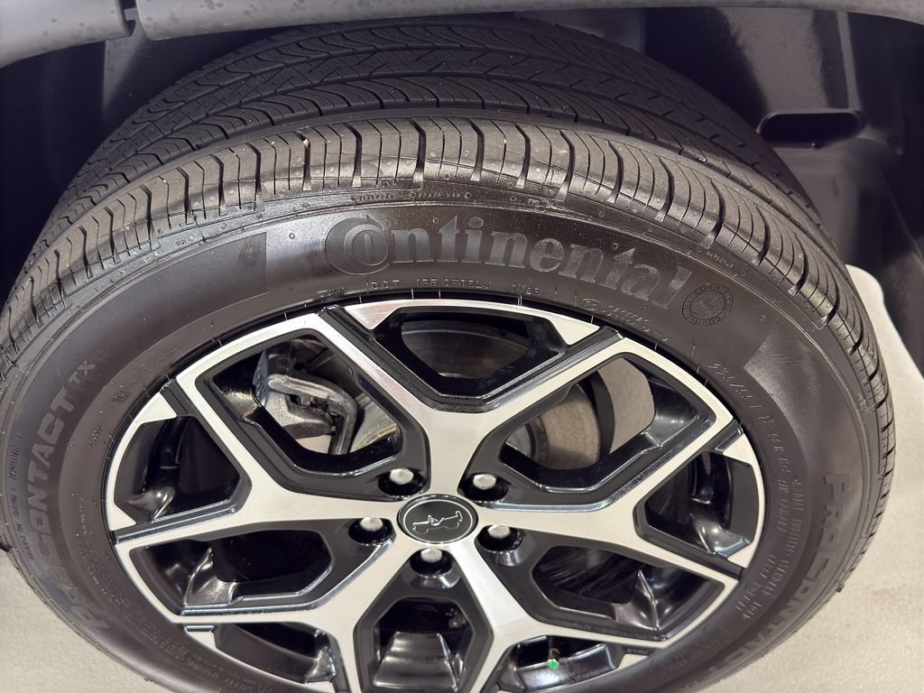 Used 2025 Jeep Compass Limited AWD/4WD image 16