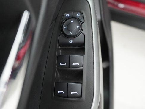 Used 2024 Chevrolet Trax RS FWD image 13