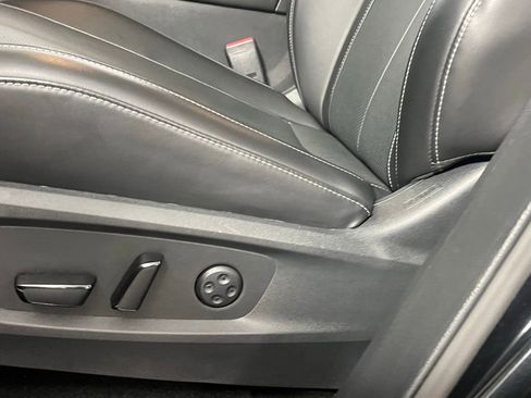 Used 2025 INFINITI QX60 Pure image 25