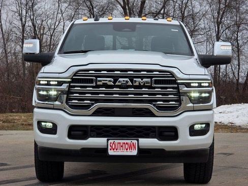 New 2025 RAM 2500 Limited AWD/4WD image 2