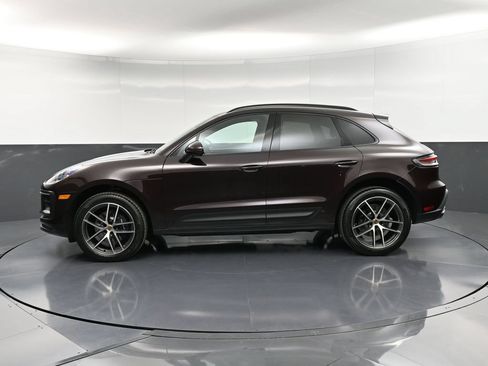 Certified 2026 Porsche Macan AWD/4WD image 2