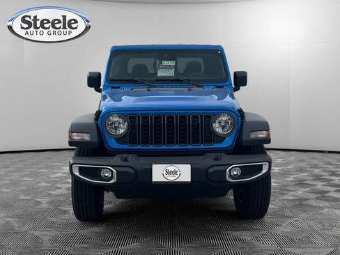 New 2025 Jeep Gladiator Sport image 8