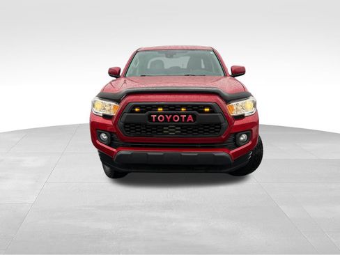 Used 2020 Toyota Tacoma SR image 2