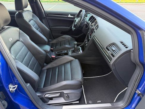 Used 2016 Volkswagen Golf R 4-Door image 16