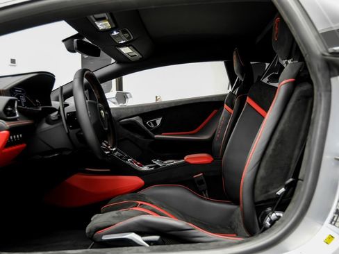 Used 2023 Lamborghini Huracan Tecnica RWD image 8