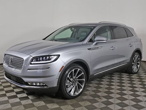Used 2023 Lincoln Nautilus Reserve w/ Equipment Group 202A AWD/4WD image 9