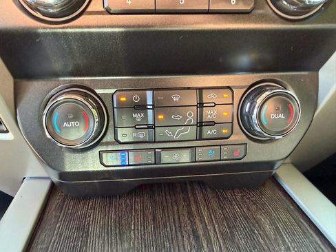 Used 2021 Ford F250 Lariat w/ Lariat Value Package AWD/4WD image 31