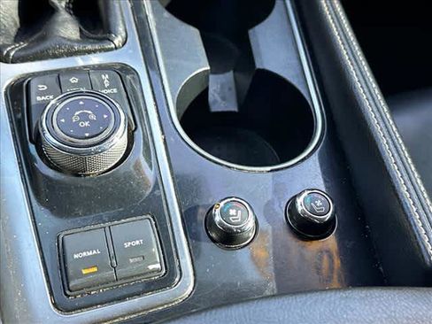 Used 2018 Nissan Maxima Platinum image 25