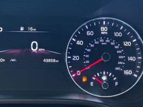 Used 2022 Kia Forte LXS FWD image 23