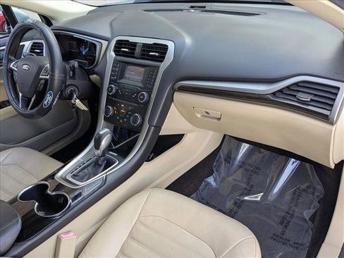 Used 2014 Ford Fusion SE w/ Equipment Group 502A image 19