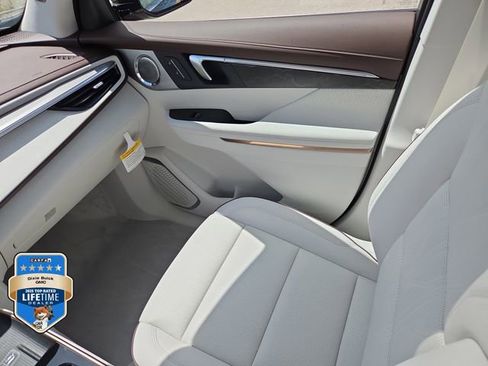 New 2026 Buick Enclave Avenir w/ Super Cruise Package FWD image 16