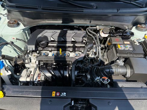 Certified 2025 Hyundai Venue Limited FWD image 20
